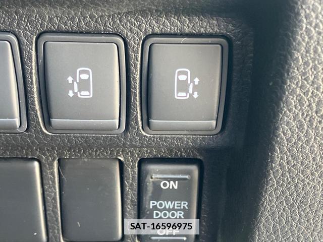 Nissan ELGRAND 2019-08 7798229-3