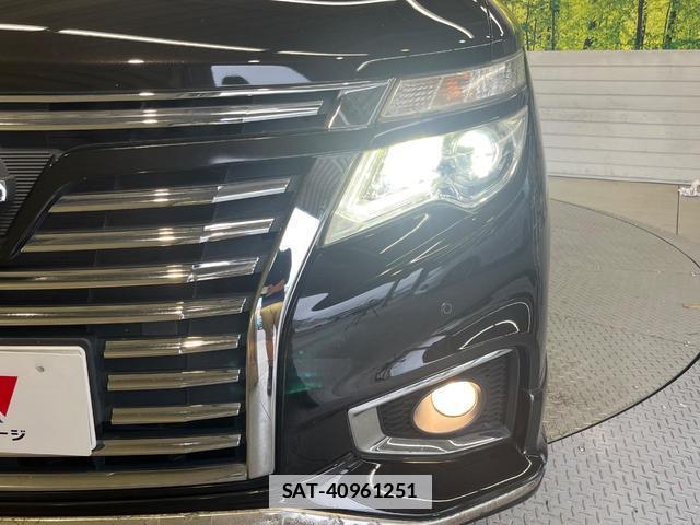 Nissan ELGRAND 2015-06 7798474-12