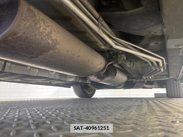 Nissan ELGRAND 2015-06 7798474-18