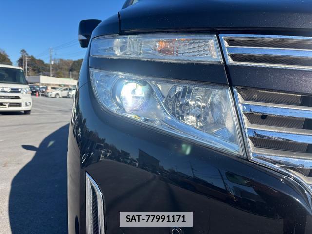 Nissan ELGRAND 2013-05 7798518-6