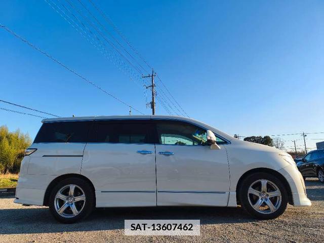 Nissan ELGRAND 2013-04 7798528-16