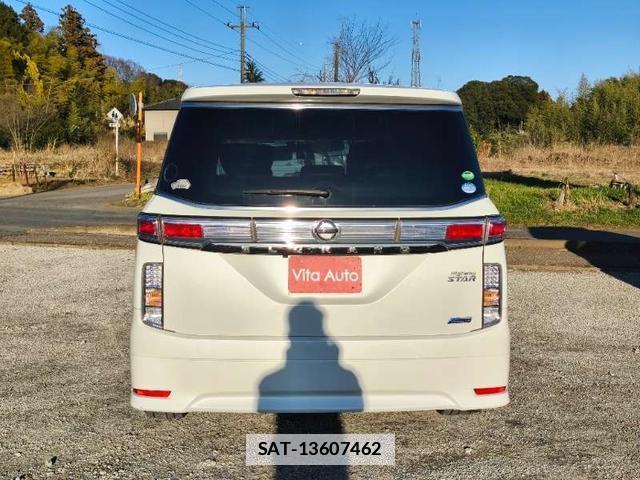 Nissan ELGRAND 2013-04 7798528-3