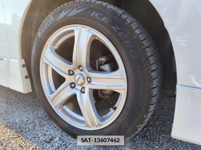 Nissan ELGRAND 2013-04 7798528-5