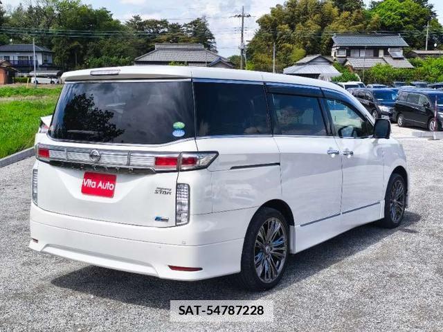 Nissan ELGRAND 2013-09 7798546-13