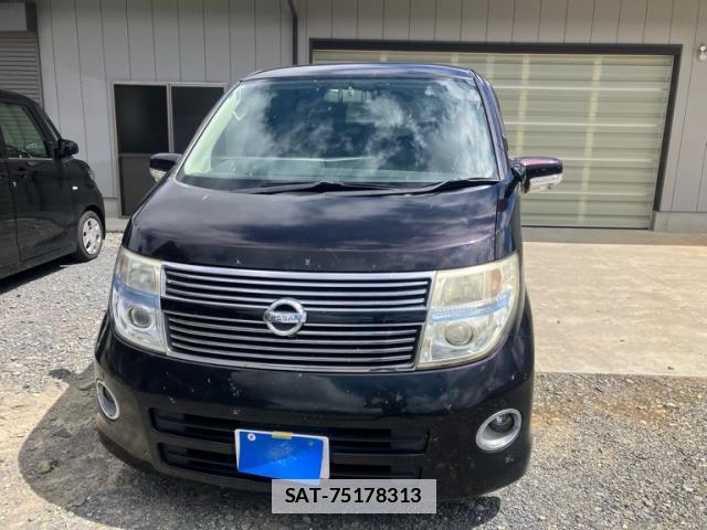 Nissan ELGRAND 2010-04 7799958-1