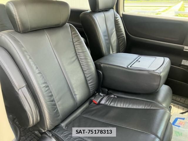 Nissan ELGRAND 2010-04 7799958-15