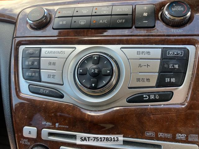 Nissan ELGRAND 2010-04 7799958-18