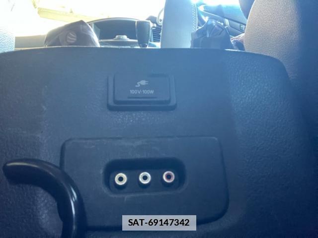 Nissan ELGRAND 2013-03 7800008-19