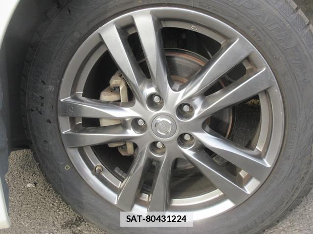 Nissan ELGRAND 2016-08 7802198-14