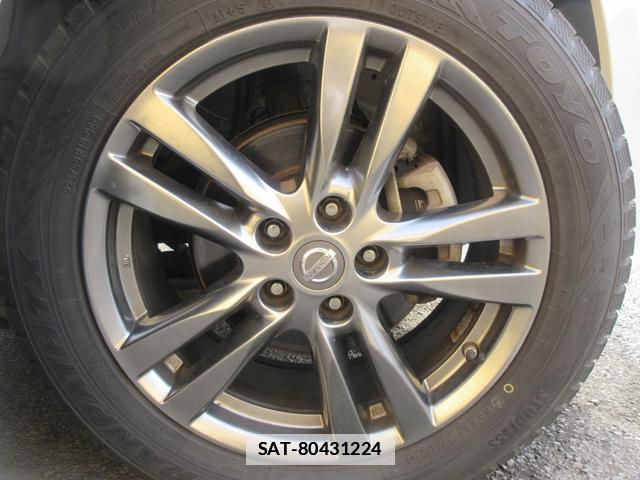 Nissan ELGRAND 2016-08 7802198-17