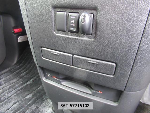 Nissan ELGRAND 2013-01 7802715-11