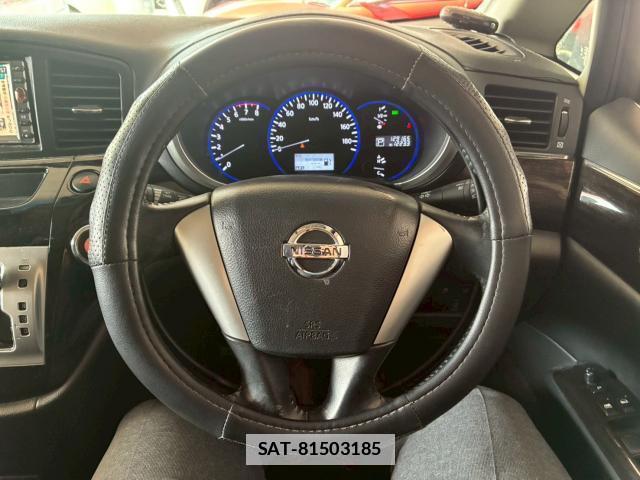 Nissan ELGRAND 2010-08 7802990-17