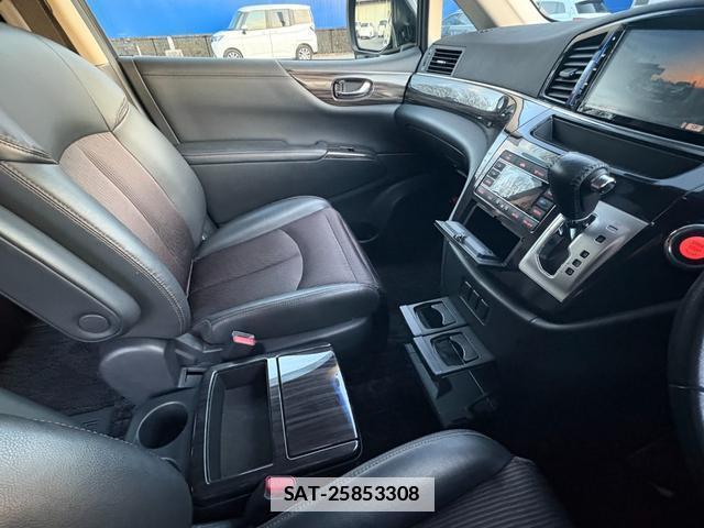 Nissan ELGRAND 2016-11 7803455-9