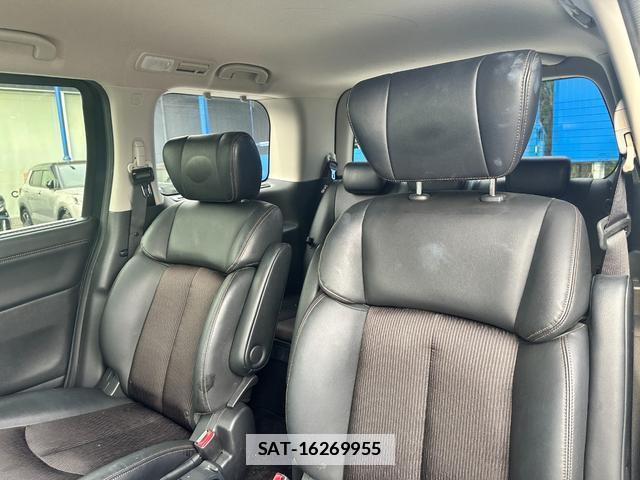 Nissan ELGRAND 2019-06 7803549-14