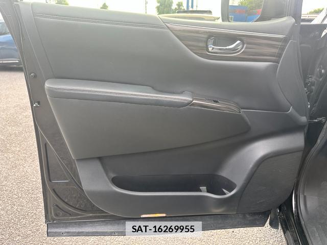 Nissan ELGRAND 2019-06 7803549-9