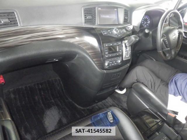 Nissan ELGRAND 2019-08 7805799-2