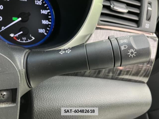 Nissan ELGRAND 2016-02 7806670-14