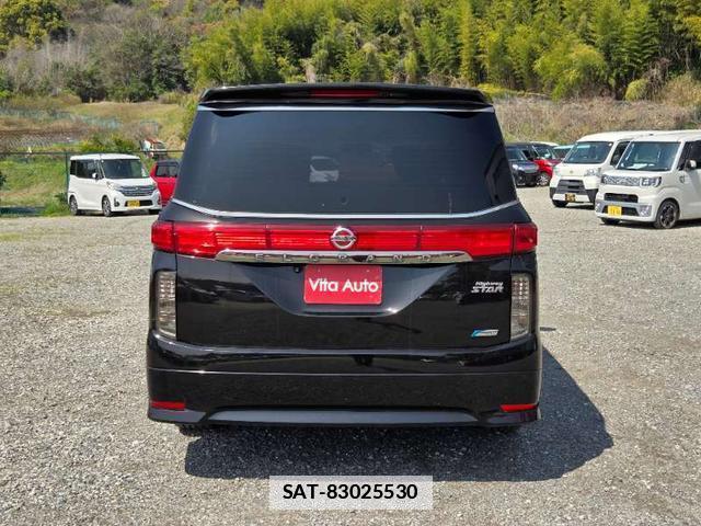 Nissan ELGRAND 2013-11 7808478-10