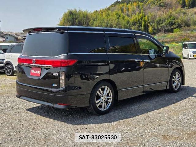 Nissan ELGRAND 2013-11 7808478-12