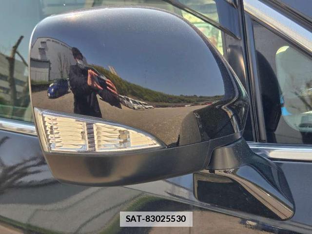 Nissan ELGRAND 2013-11 7808478-15