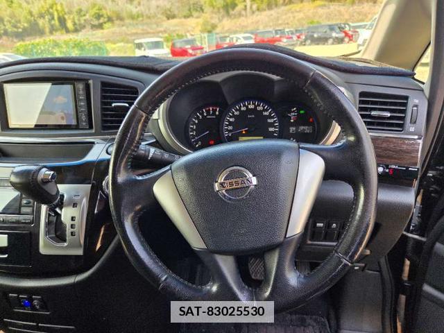 Nissan ELGRAND 2013-11 7808478-18