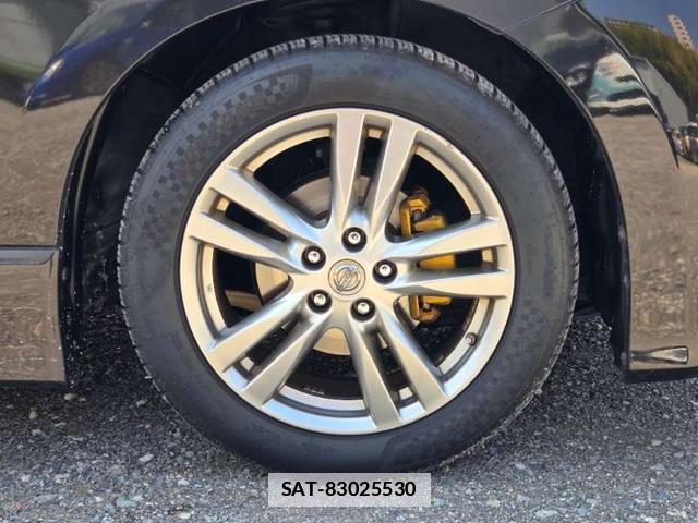 Nissan ELGRAND 2013-11 7808478-5