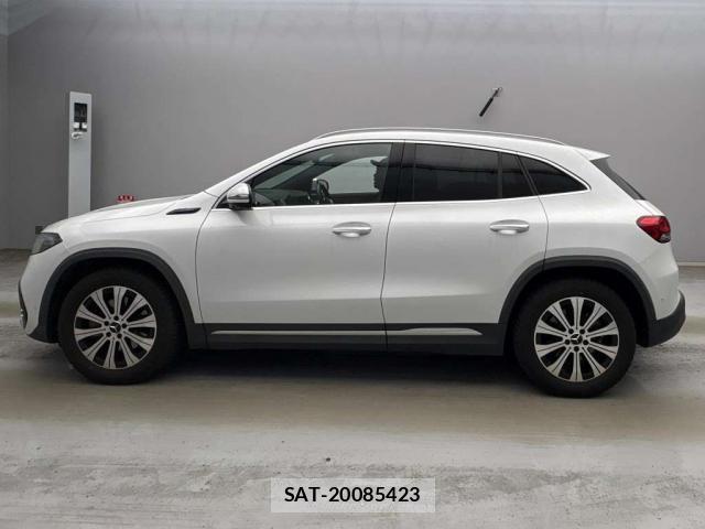 Mercedes Benz EQA 2022-12 7811014-10