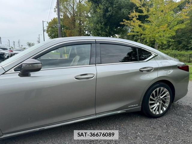 Lexus ES 2019-05 7794321-1