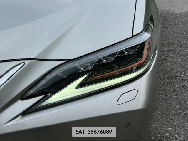 Lexus ES 2019-05 7794321-3