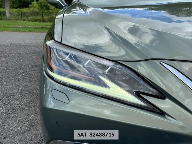 Lexus ES 2019-11 7794322-11