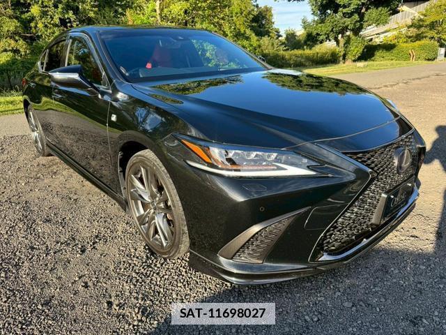 Lexus ES 2019-09 7794325-12