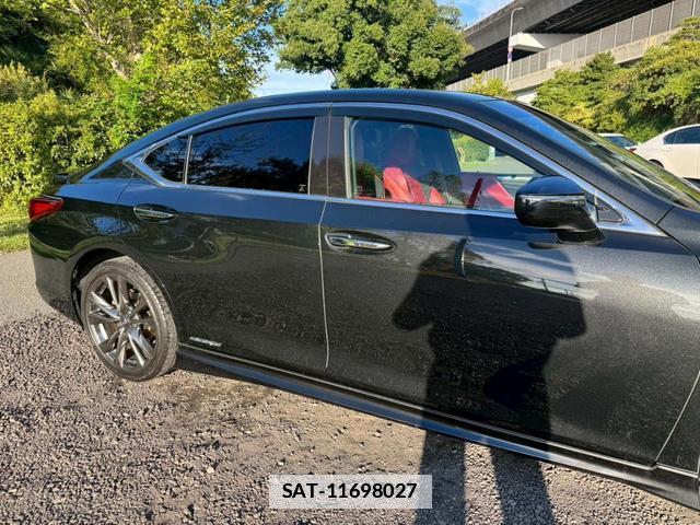 Lexus ES 2019-09 7794325-16