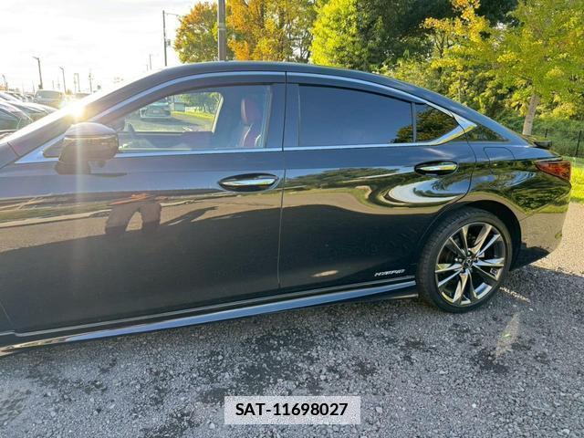 Lexus ES 2019-09 7794325-5