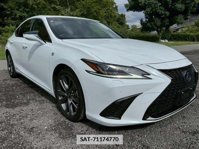 Lexus ES 2019-03 7794329-10