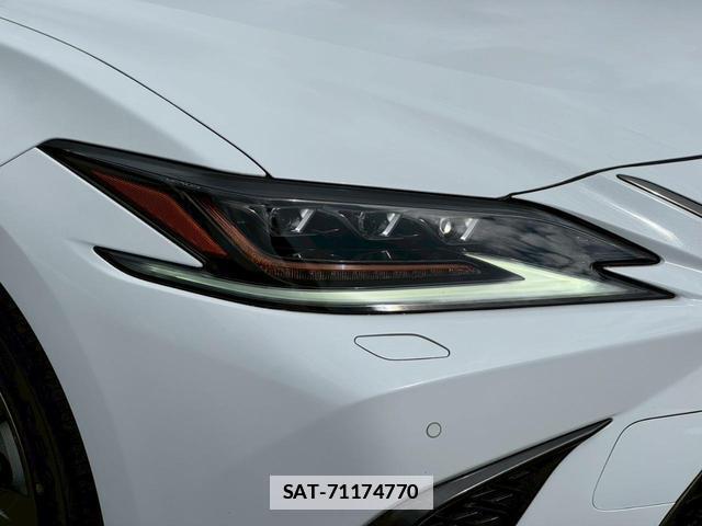 Lexus ES 2019-03 7794329-11