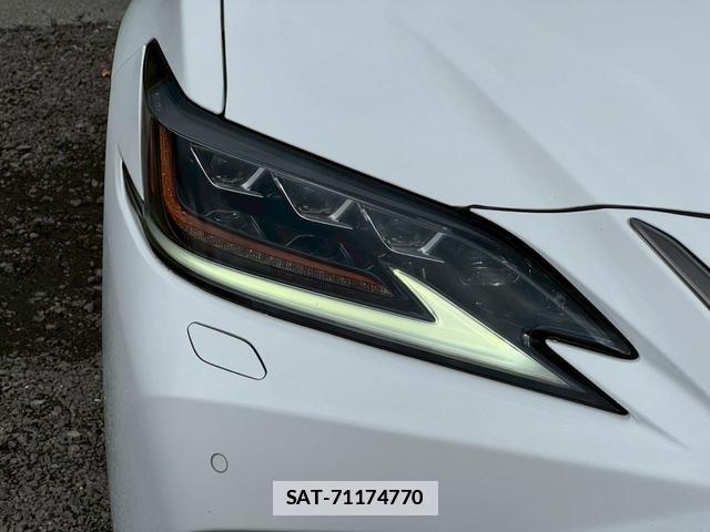 Lexus ES 2019-03 7794329-12