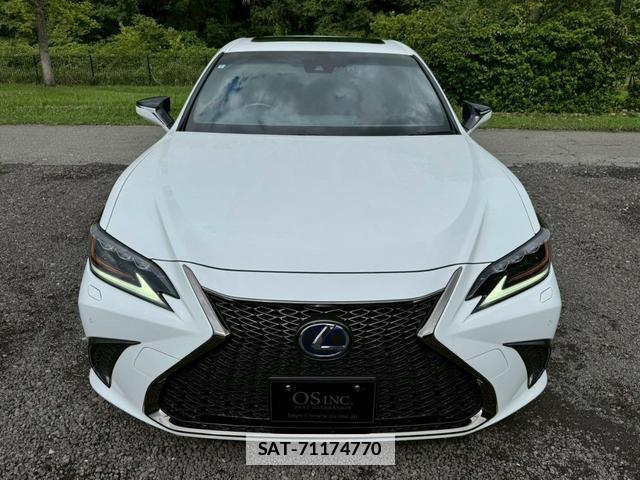 Lexus ES 2019-03 7794329-2