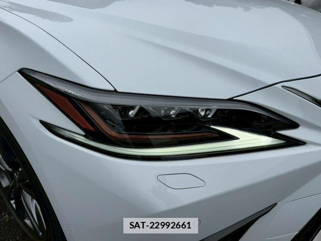 Lexus ES 2020-02 7794331-13