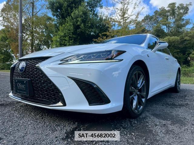 Lexus ES 2019-01 7794332-13