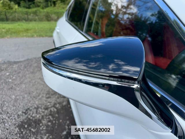 Lexus ES 2019-01 7794332-15