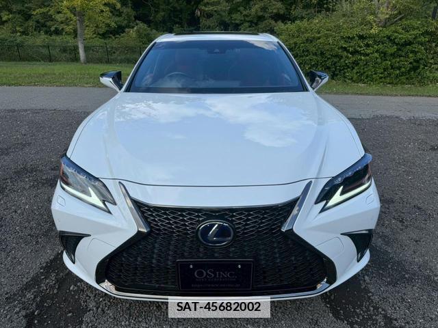 Lexus ES 2019-01 7794332-5