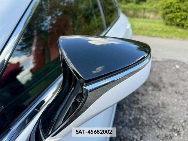 Lexus ES 2019-01 7794332-8