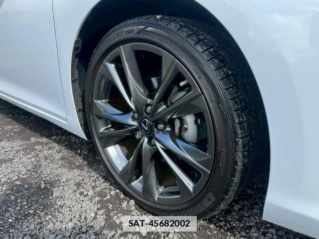 Lexus ES 2019-01 7794332-9