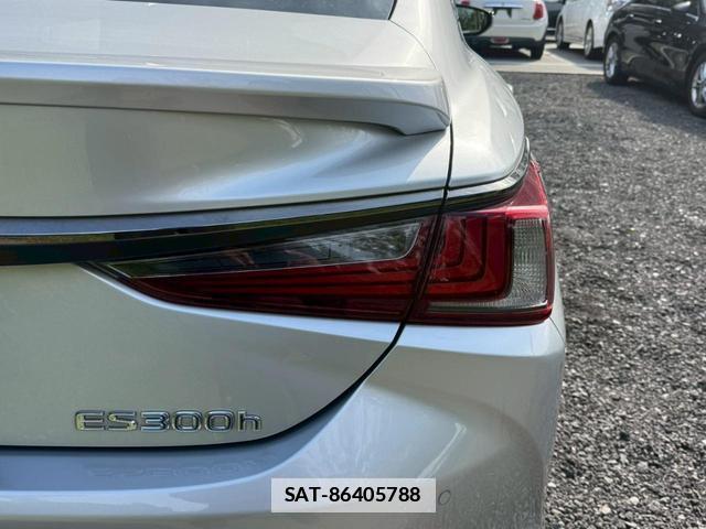 Lexus ES 2019-09 7794333-1
