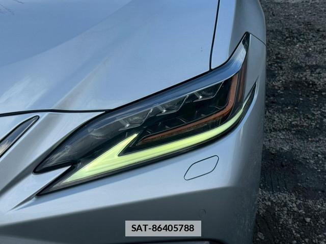 Lexus ES 2019-09 7794333-3