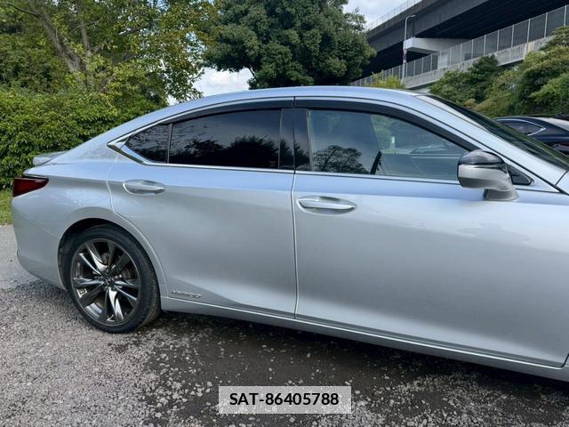 Lexus ES 2019-09 7794333-8
