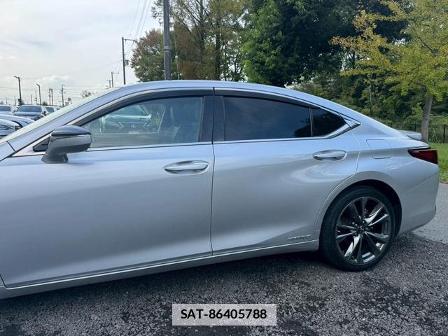 Lexus ES 2019-09 7794333-9
