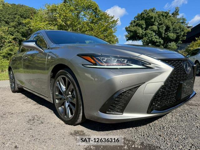 Lexus ES 2018-10 7794335-13