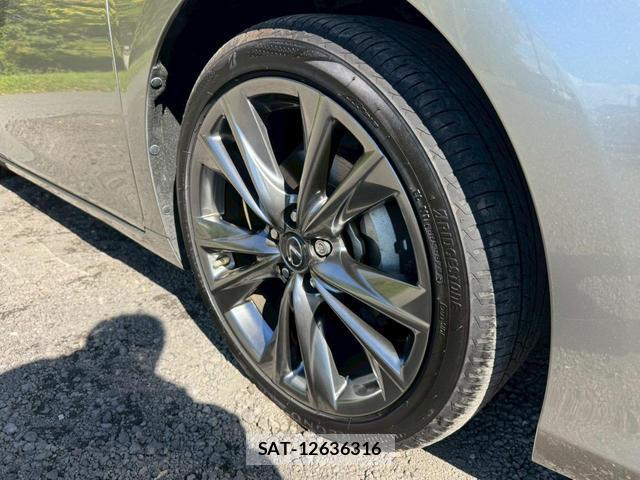 Lexus ES 2018-10 7794335-14