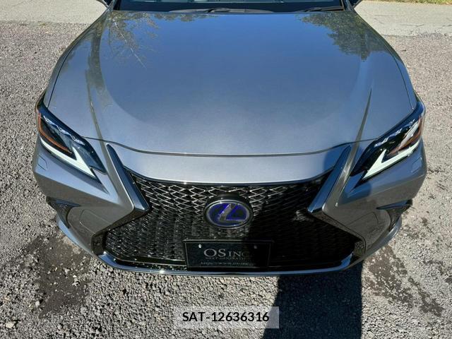 Lexus ES 2018-10 7794335-16